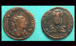 Licinius II, Trier, Trophy with Captives reverse